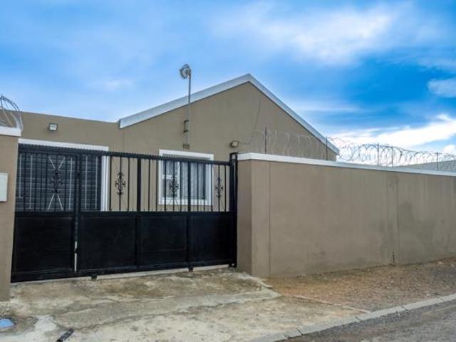 House for sale in Cape Town, Western Cape