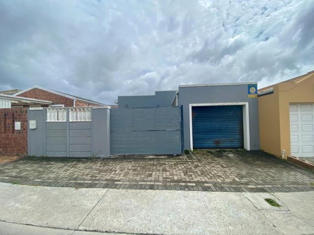 House for sale in Mitchells Plain, City of Cape Town