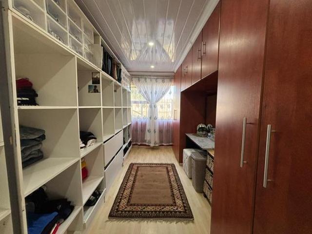 House for sale in Cape Town, Western Cape