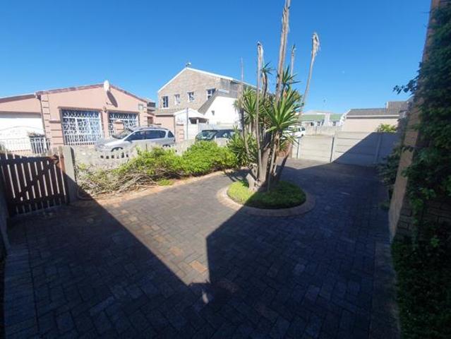 House for sale in Cape Town, Western Cape