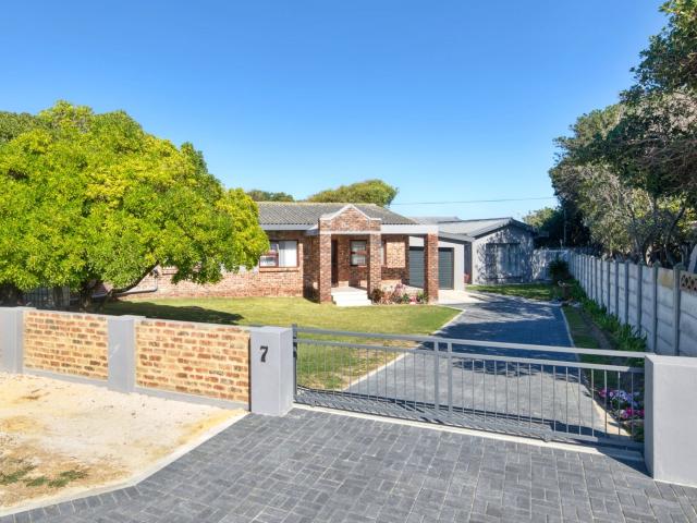 House for rent in Agulhas, Western Cape