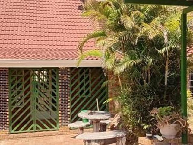 House for rent in Waterkloof, Gauteng