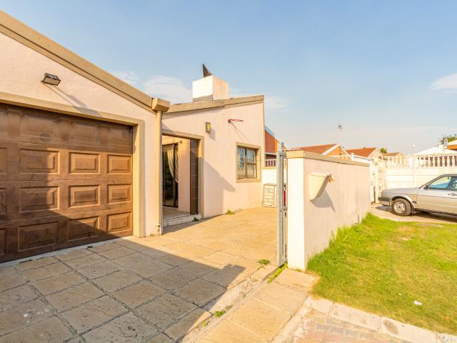 House for sale in Cape Town, Western Cape