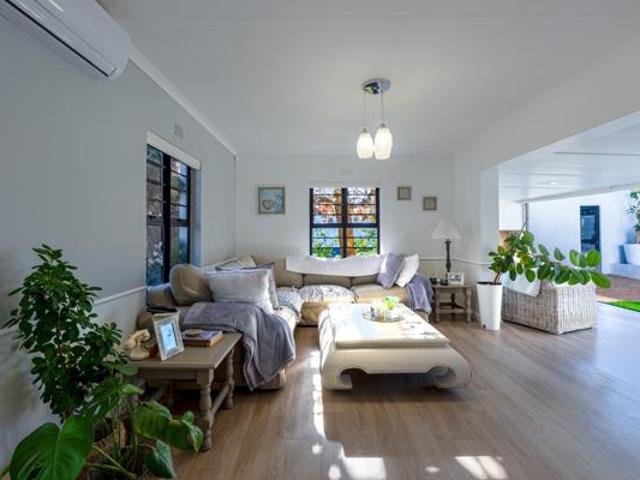 House for sale in Cape Town, Western Cape