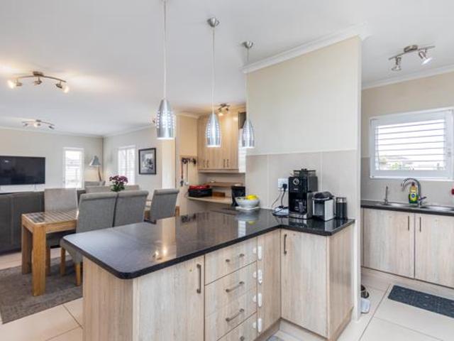 House for sale in Cape Town, Western Cape