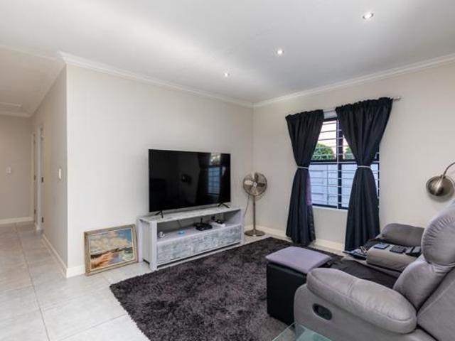 House for sale in Cape Town, Western Cape