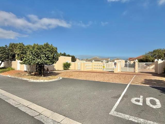 House for sale in Cape Town, Western Cape