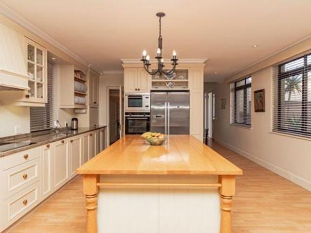 House for sale in Cape Town, Western Cape