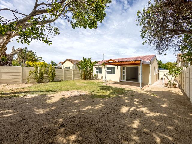 House for sale in Table View