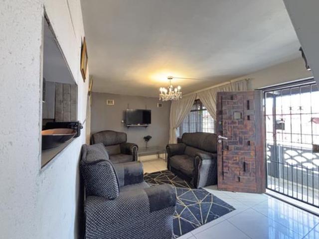 House for sale in Cape Town, Western Cape