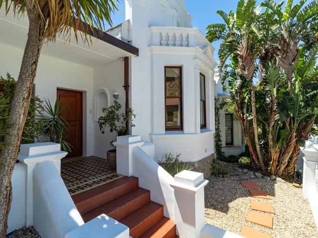 House for sale in Cape Town, Western Cape