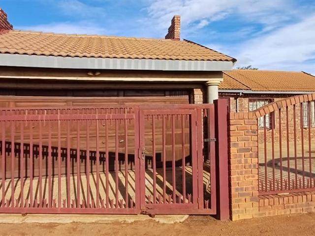 House for sale in Waterkloof, Gauteng