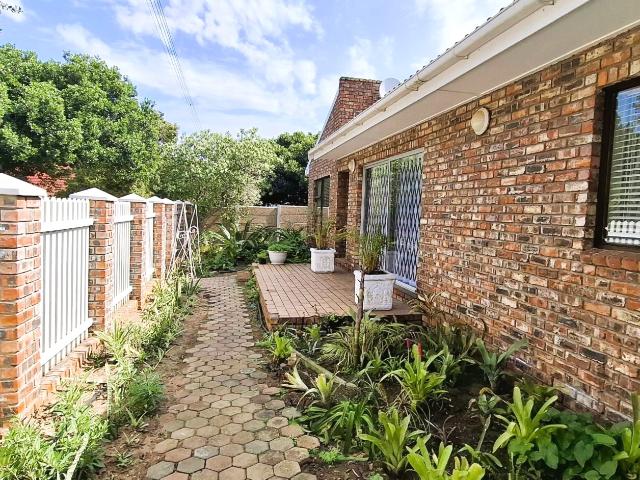 House for sale in Groot Brak Rivier, Western Cape