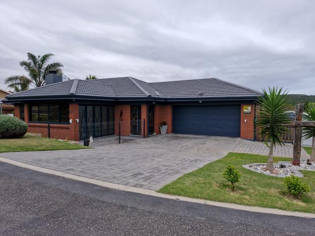 House for sale in Groot Brak Rivier, Western Cape