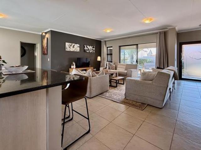 House for rent in Waterkloof, Gauteng