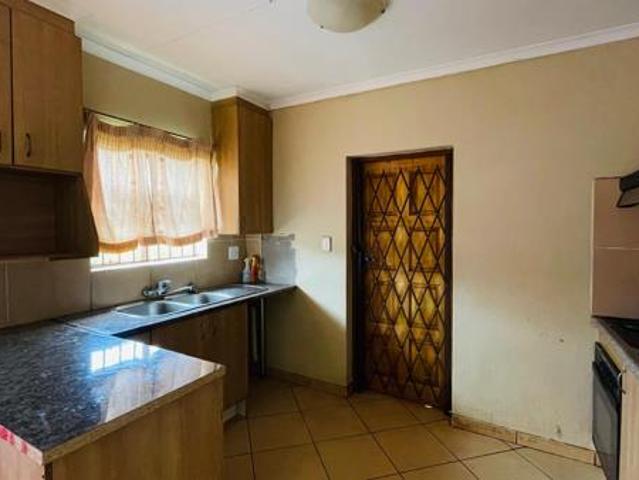 House for rent in Waterkloof, Gauteng