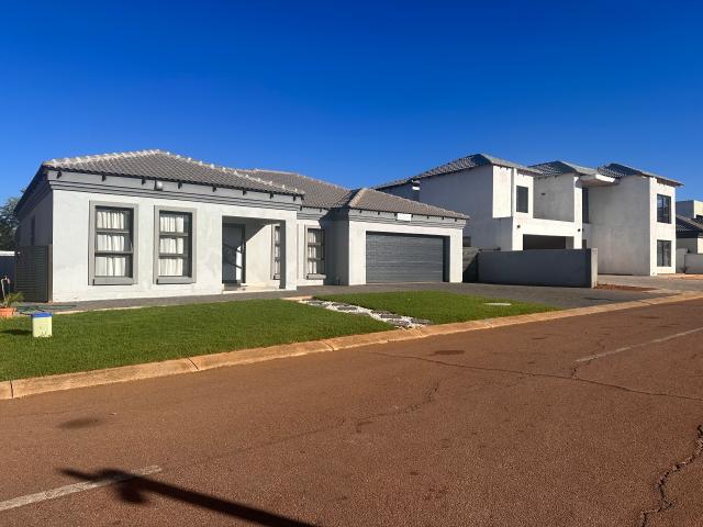 House for sale in Akasia, Gauteng