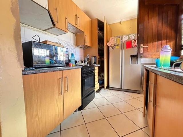 House for rent in Waterkloof, Gauteng