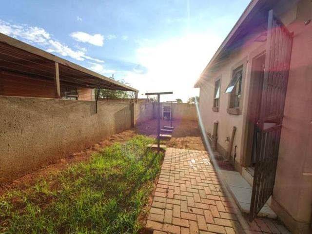 House for rent in Waterkloof, Gauteng