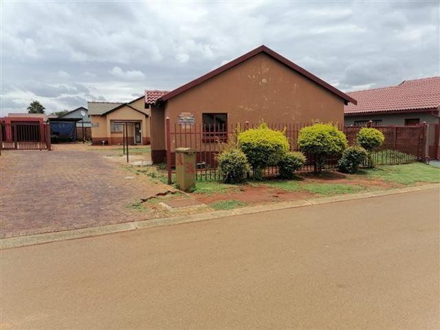 House for rent in Akasia