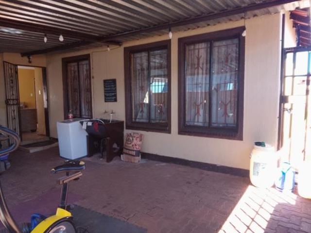 House for rent in Waterkloof, Gauteng