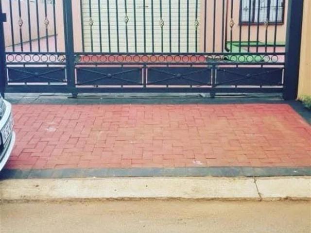 House for rent in Akasia