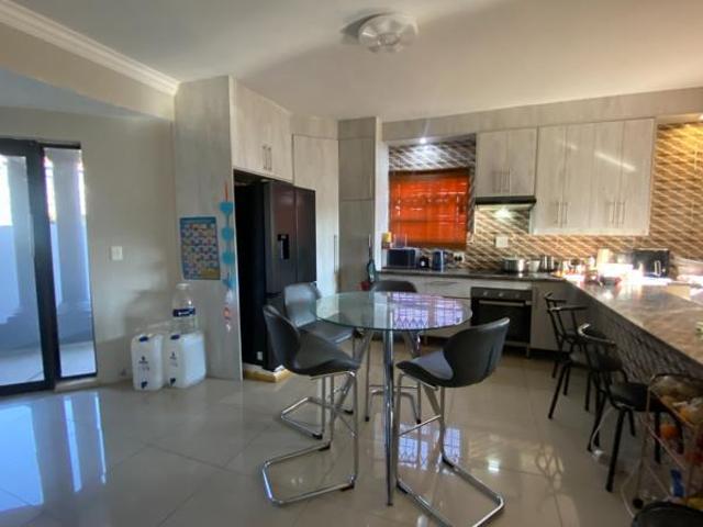 House for rent in Waterkloof, Gauteng