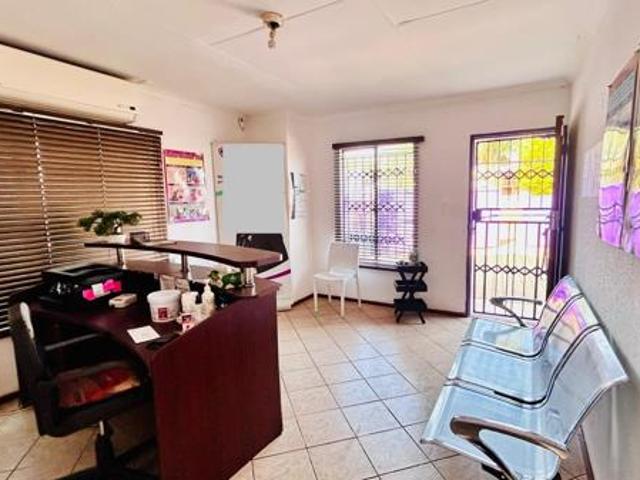 House for rent in Waterkloof, Gauteng