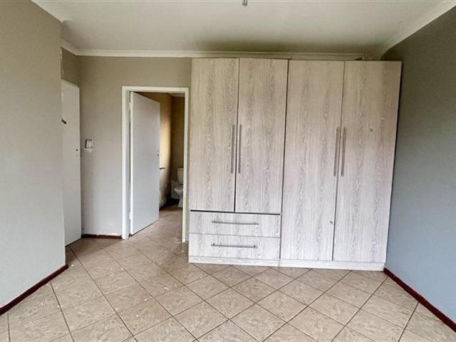 House for rent in Akasia