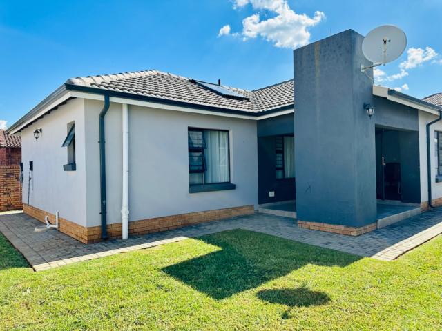 House for sale in Akasia, Gauteng