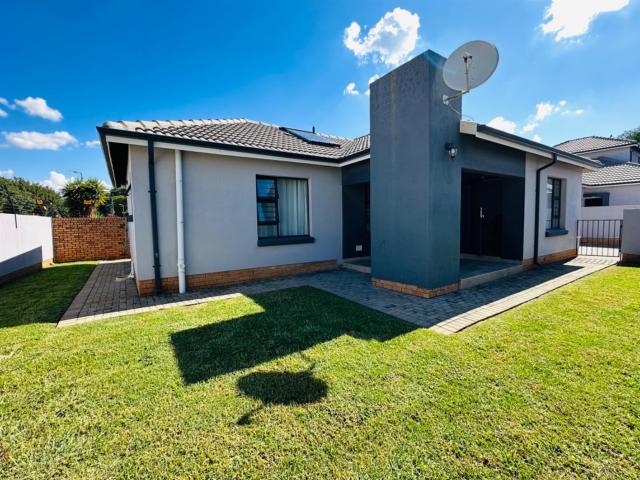 House for sale in Akasia, Gauteng