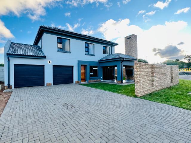 House for sale in Akasia, Gauteng