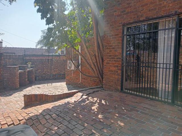 House for rent in Theresapark, Waterkloof