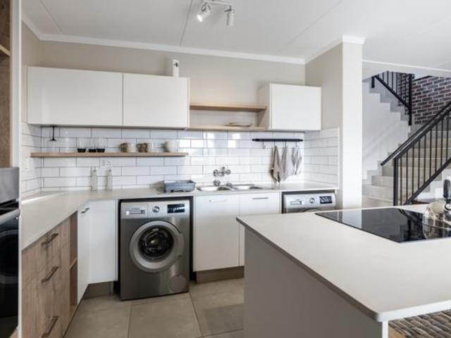 House for rent in Waterkloof, Gauteng
