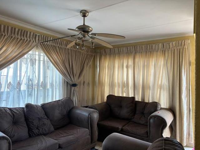 House for sale in Rustenburg Local Municipality, Bojanala Platinum District Municipality