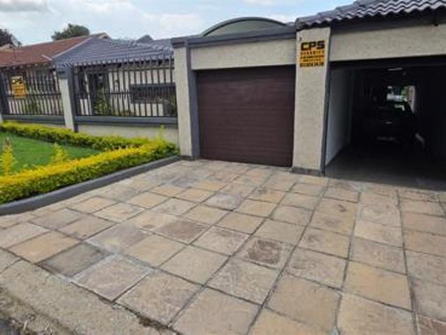 House for rent in Vosloorus, Gauteng