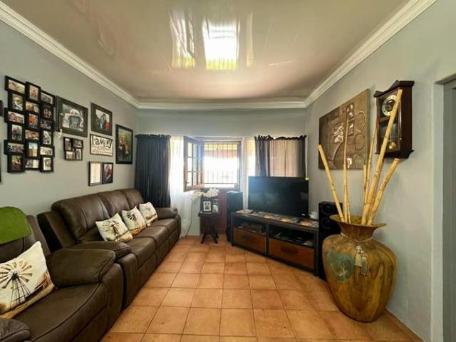 House for sale in Upington, ǁKhara Hais Local Municipality