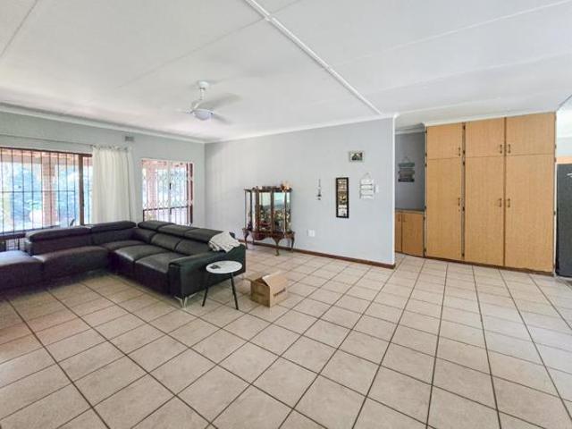 House for sale in Ugu District Municipality, Kwazulu-natal