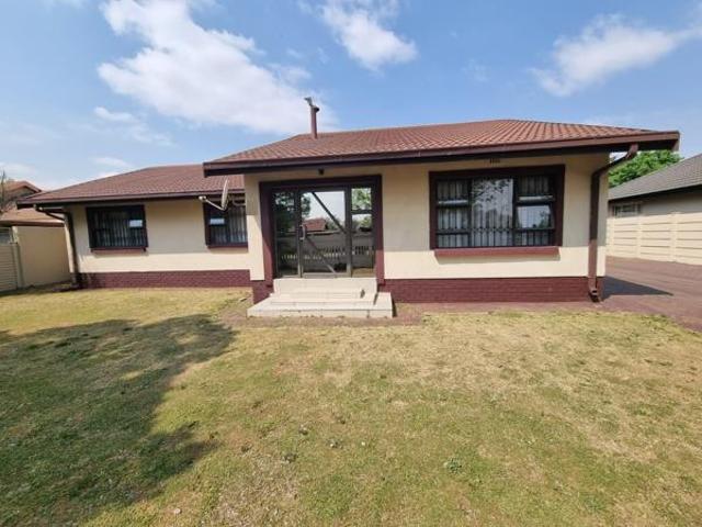 House for sale in Sasolburg, Metsimaholo Local Municipality
