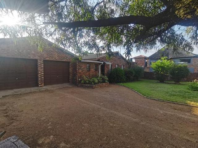 House for sale in Vanderbijlpark, Emfuleni Local Municipality