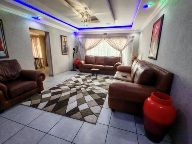 House for sale in Oranjeville, Free State