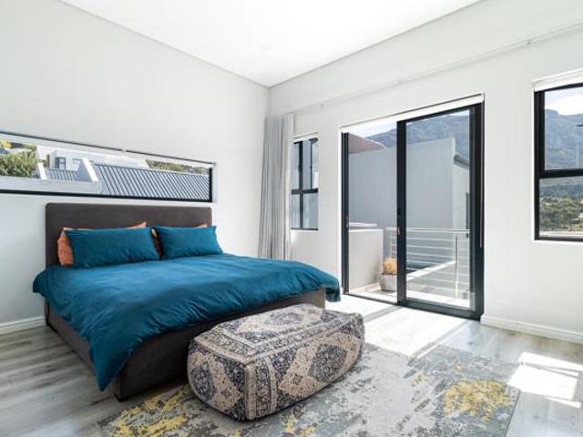 House for sale in Cape Town, Western Cape
