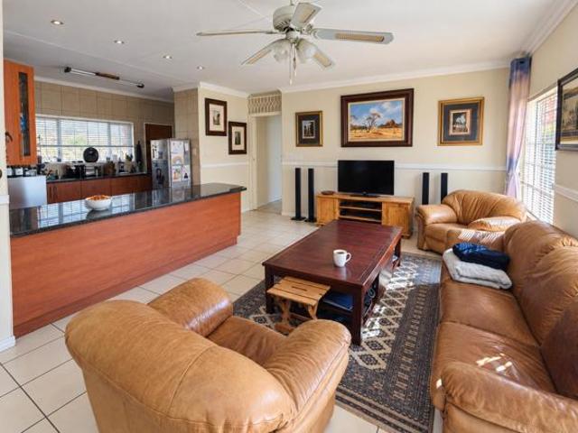 House for sale in Dr Kenneth Kaunda, North West