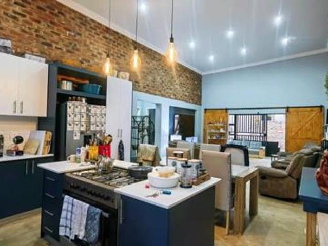 House for sale in Dr Kenneth Kaunda, North West