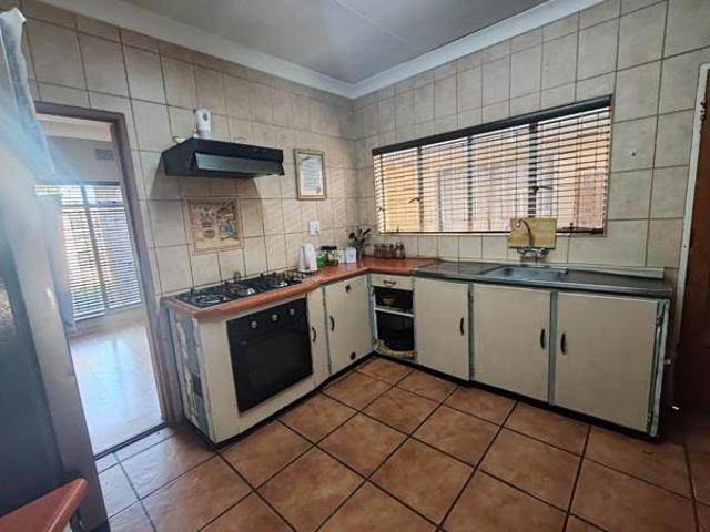 House for sale in Vanderbijlpark, Emfuleni Local Municipality