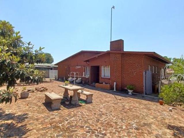 House for sale in Vanderbijlpark, Emfuleni Local Municipality