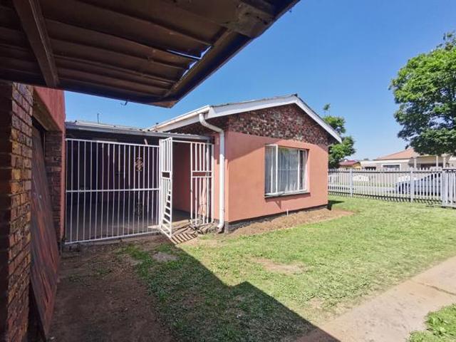House for sale in Vanderbijlpark, Emfuleni Local Municipality