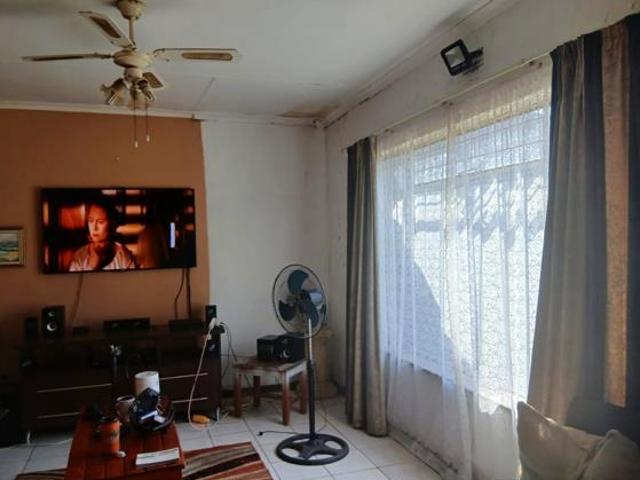 House for sale in Vanderbijlpark, Emfuleni Local Municipality