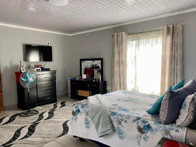 House for sale in Vanderbijlpark, Emfuleni Local Municipality
