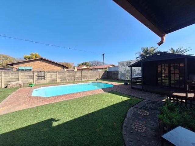 House for sale in Vanderbijlpark, Emfuleni Local Municipality